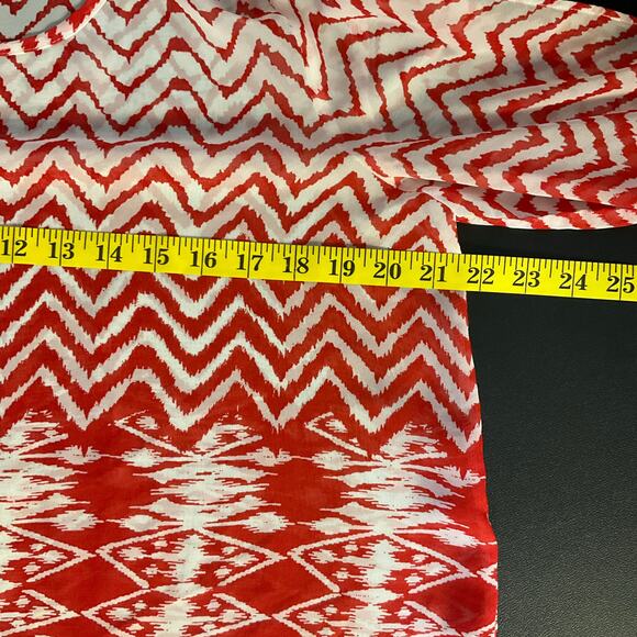 Umgee Red and White Geometric Print Sheer Bell Sleeve Blouse Size L - Picture 8 of 9